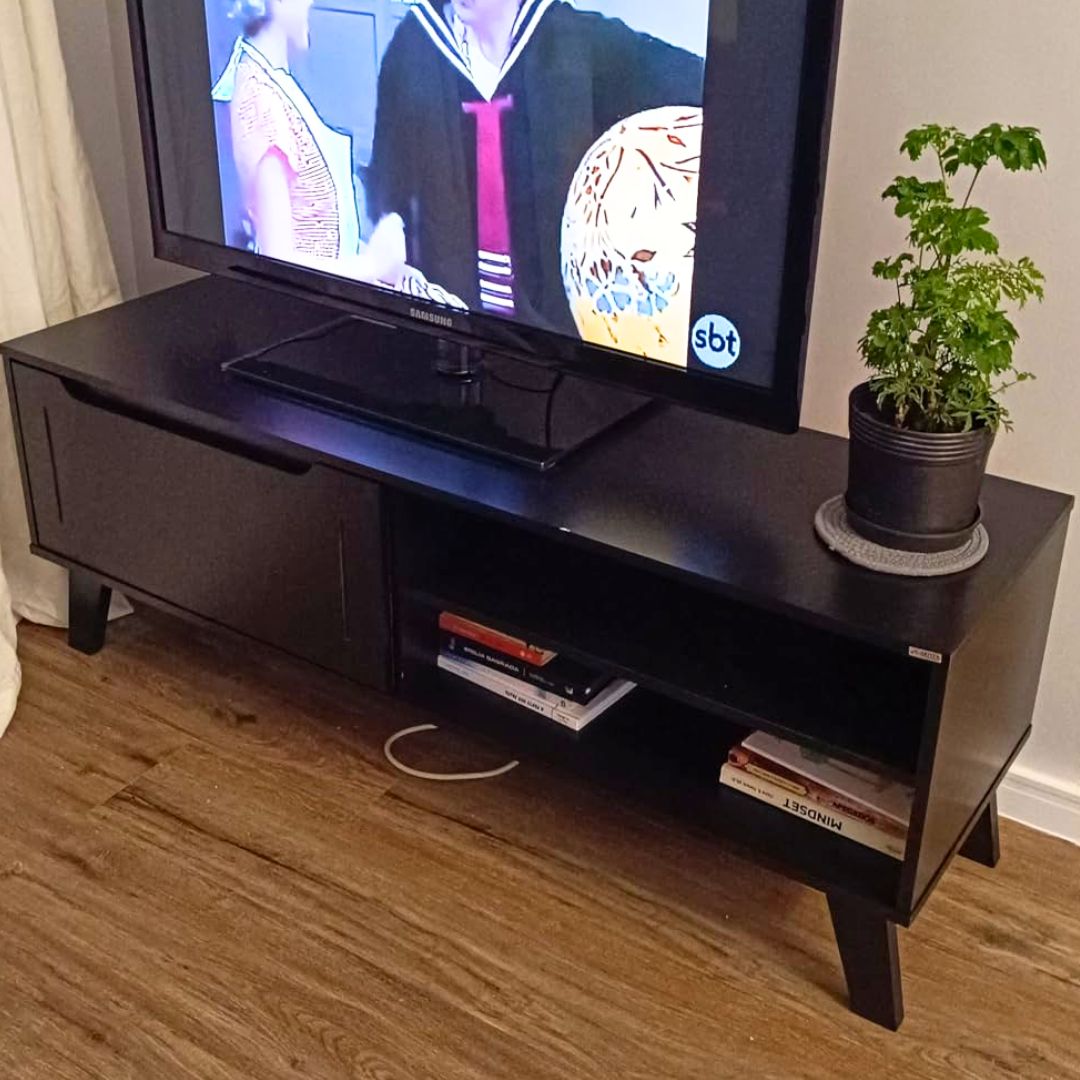 Rack para Tv ate 60″ com porta basculante LOTUS cor Preto – Artely