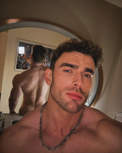  alexofff 1744448393 3609017159968673620 990559252.jpg