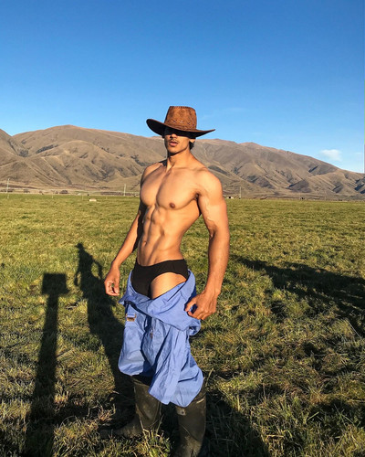 brownboyfitt 1753400562 3684113398964204162 70237079834.jpg
