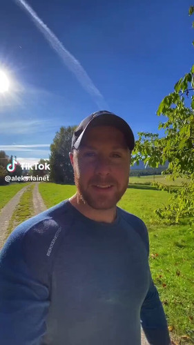 hZtQ 2QMmMdSAFC5.jpg