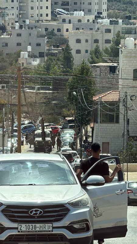 قوات الاحتلال تقتحم محيط مسجد النادي في قرية سلواد شرق رام الله...