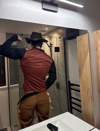 brownboyfitt 1752013868 3672480966578724385 70237079834.jpg