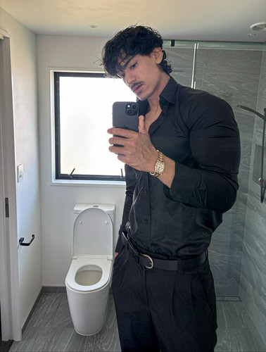 brownboyfitt 1755561846 3702243560084245913 70237079834.jpg