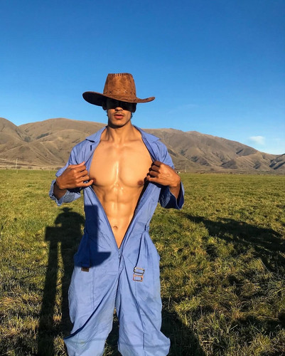 brownboyfitt 1752361680 3675398625783931592 70237079834.jpg