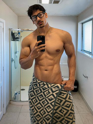brownboyfitt 1758587936 3727628243231133996 70237079834.jpg