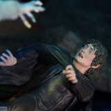006 The Witchking and Frodo at Weathertop