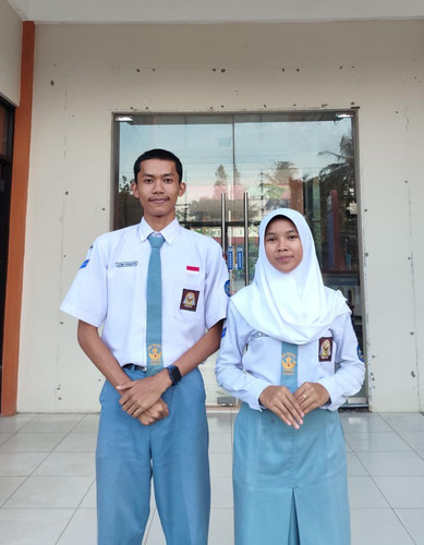 2. Adrian Nurbiantoro & Fitrotul Izzah.jpg