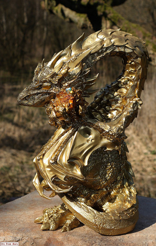 010 Mini Epic Smaug the Golden.jpg