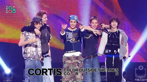 [🔴라이브] 9 27(SAT)ㅣ쇼! 음악중심ㅣ3 15PM ㅣKPOP LIVE STREAMㅣ#SUHO #KickFlip #Hearts2Hearts #CIX #CORTIS YouTub.jpg