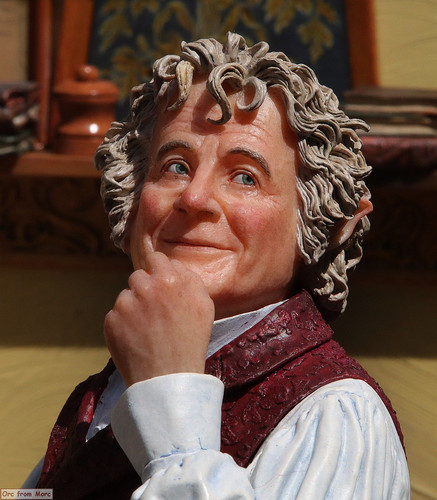 015 Bilbo Baggins in Bag End.jpg
