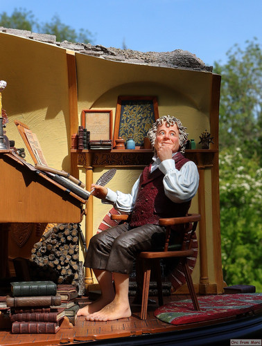 007 Bilbo Baggins in Bag End.jpg