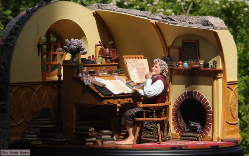 002 Bilbo Baggins in Bag End.jpg