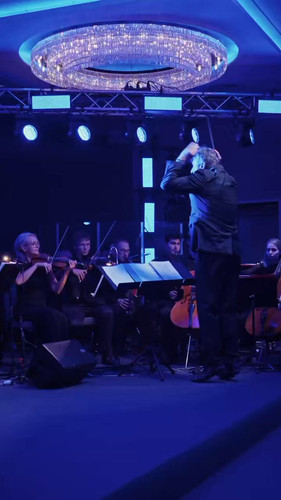 tOqdApsc4hb 2jzn.jpg