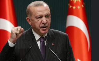 يديعوت أحرونوت: أردوغان قال إنه يجب فرض عقوبات على إسرائيل، بما في ذلك مقاطعتها من البطولات الرياضية الدولية....