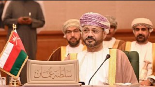قال وزير خارجية سلطنة عمان إن الأسرة الدولية تواجه قضايا حيوية تتطلب تضافر الجهود بروح المسؤولية والتعاون. وأكد على أهمية أن تتقدم القضية الفلسطينية ع...