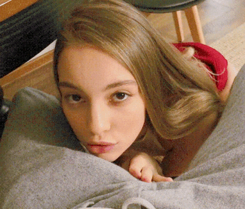ezgif 1 f04690ad5a.gif