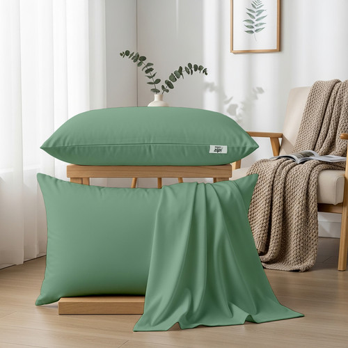 Emerald (5).jpg