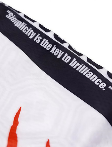 02 White Nosy 3.jpg
