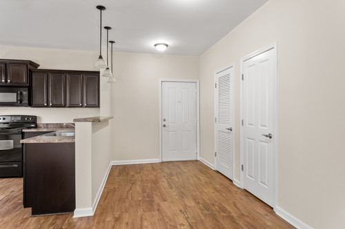 C244150 RetreatAtLenoxVillage 1B1BUnit2 Dining 3.jpg