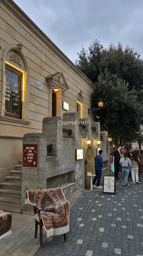 gnT PC2xn N4ApJf.jpg