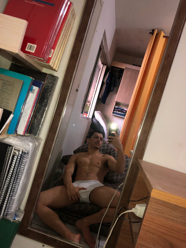 25133764 D77772BE 685B 43CE A9F8 5CC7C5B7C12C.jpg