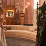L to R: Ariana Grande is Glinda and Cynthia Erivo is Elphaba in WICKED FOR GOOD, directed by Jon M. 