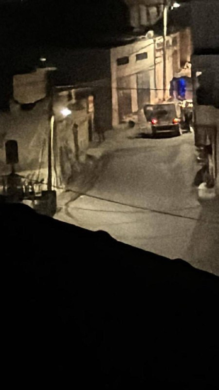 تواصل قوات الاحتلال اقتحاماتها في الضفة، حيث اعتقلت الشاب ضمير طه من دير أبو مشعل غرب رام الله، واقتحمت بلدات حزما شمال القدس، عنزا جنوب جنين، وقفين ش...