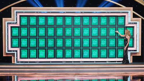 wheel of fortune lady.jpg