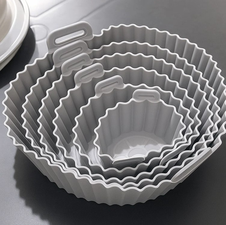 Kit Com 6 Formas De Silicone Para Air Fryer Reutilizável Cesta Redonda Fritadeira Eletrica Universal Para Todos Os Modelos Antiaderente Com Alça Para Forno E Microondas Kit Com 6 Formas De Silicone Para Air Fryer Reutilizável Cesta Redonda Fritadeira Eletrica Universal Para Todos Os Modelos Antiaderente Com Alça Para Forno E Microondas