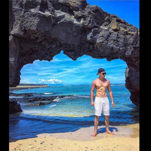 hothunk vietnam 30937277 169121760372078 8329993503274696704 n.jpg