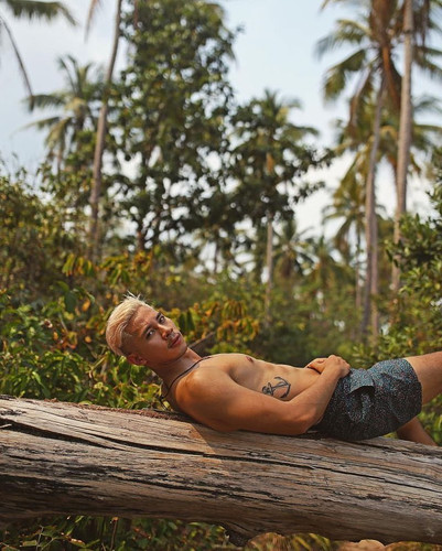 hothunk vietnam 30922505 445414529243154 6468381057430323200 n.jpg