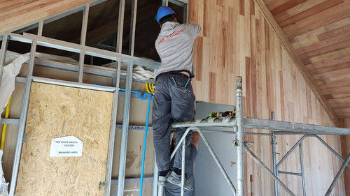 CASA 09 Montantes Drywall.jpg