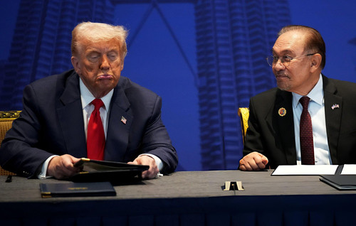 dl.beatsnoop.com final 2PrFUZWTNf.jpg