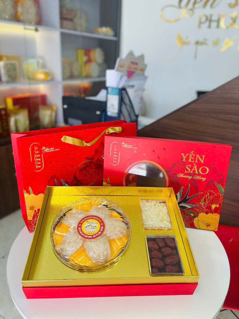 Set Hộp Quà Yến Sào Khánh Hòa Cao Cấp – Đẳng Cấp Quà Tặng Sức Khỏe