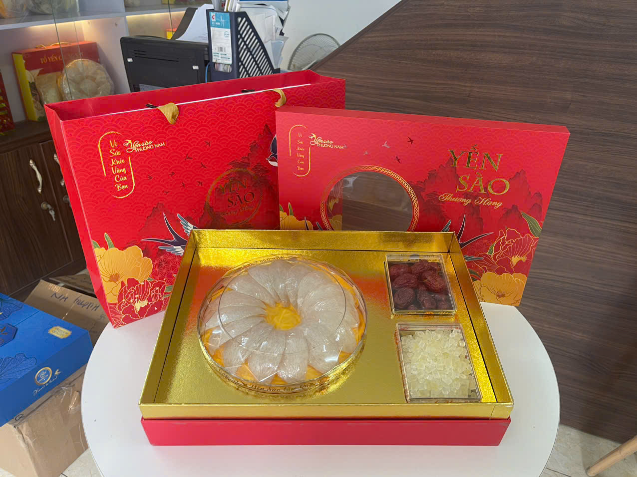 Set Hộp Quà Yến Sào Khánh Hòa Cao Cấp – Đẳng Cấp Quà Tặng Sức Khỏe