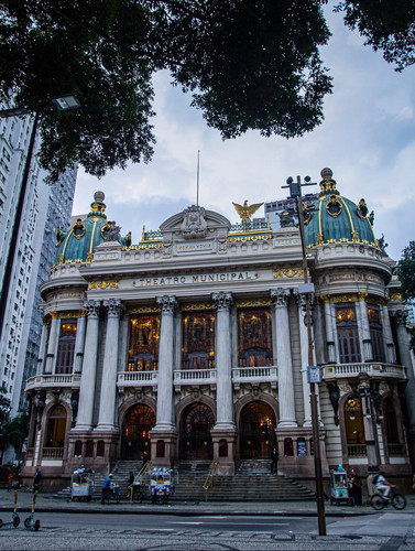 A alma encantadora em cultura das ruas. 🎭🎭Ótimo domingo a todos! (Bom dia) Theatro municipal R (1).jpg