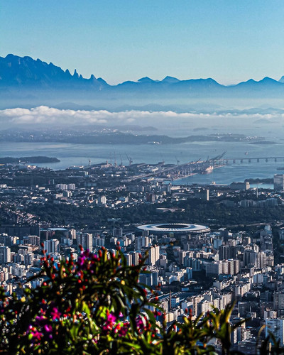 infeliz e aquele que não sabe admirar a Beleza de um céu azul. ~ manuela sevach ~ (Bom dia) #sec (1).jpg