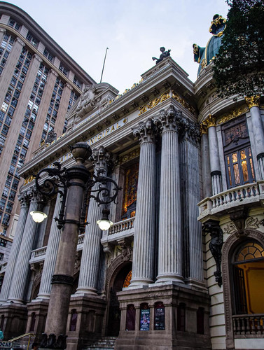 A alma encantadora em cultura das ruas. 🎭🎭Ótimo domingo a todos! (Bom dia) Theatro municipal R (2).jpg