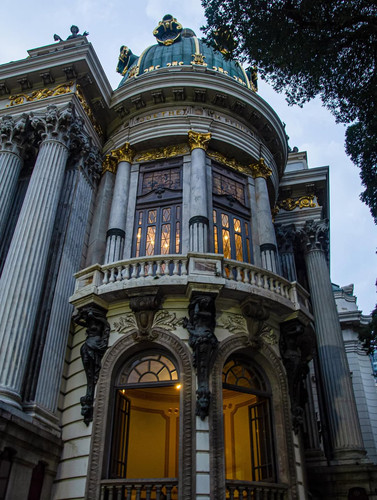 A alma encantadora em cultura das ruas. 🎭🎭Ótimo domingo a todos! (Bom dia) Theatro municipal R (4).jpg
