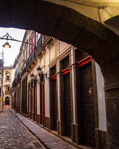 Atravessar o arco do Teles é uma verdadeira viagem de volta ao tempo ⏳Vocês conhecem o arco do T.jpg