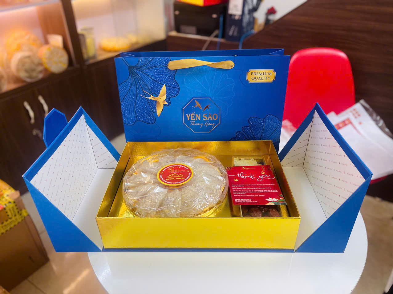 Set Hộp Quà Yến Sào Khánh Hòa Cao Cấp – Đẳng Cấp Quà Tặng Sức Khỏe