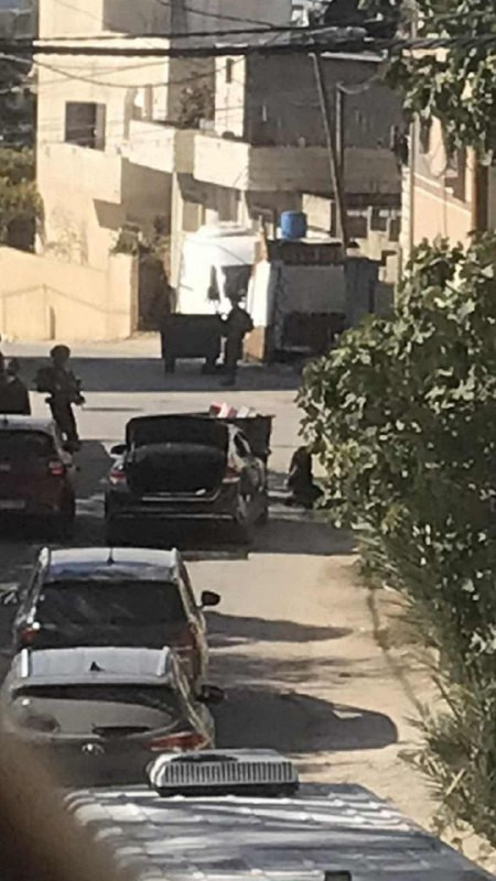 قوات الاحتلال تقتحم بلدة كفل حارس شمال غرب سلفيت، وتنصب حاجزاً وتوقف المركبات....