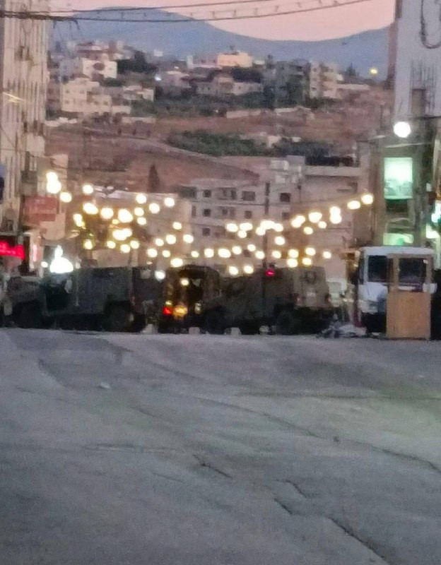 متابعة| إطلاق نار عشوائي وانتشار لجنود الاحتلال مشاة في مدينة طوباس، تزامناً مع إصابة جنديين إسرائيليين بجروح طفيفة جراء إلقاء عبوة ناسفة على دورية في...