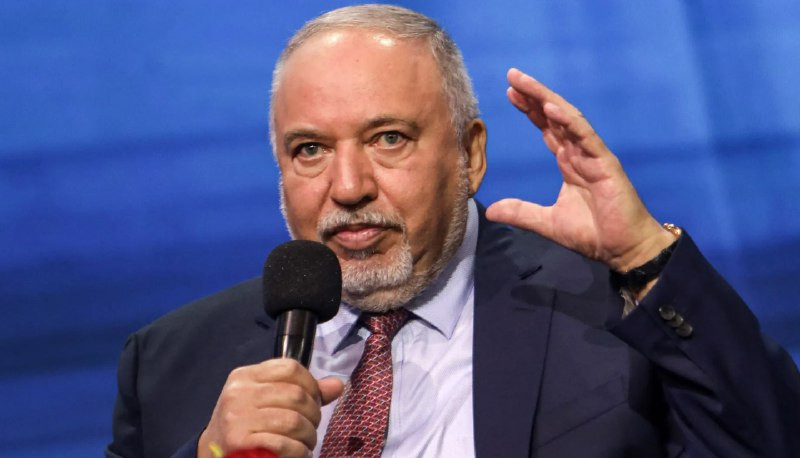 أفيغدور ليبرمان زعيم حزب إسرائيل بيتنا: علينا احتلال قطاع غزة بالكامل وإسقاط حكم حماس ولا مجال للتردد...