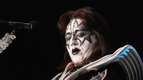 40112004 div archiv 26 02 1999 finnland helsinki gitarrist ace frehley von der rockband kiss bei ein