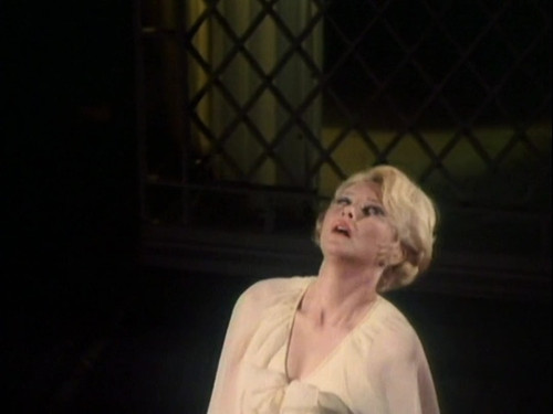 Thriller s6e3 Nightmare for a Nightingale Susan Flannery faint.jpg