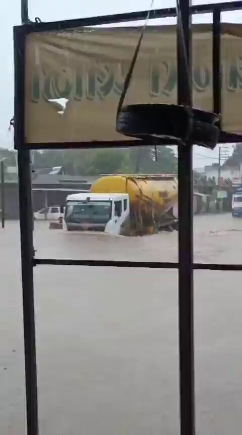 qhx cdu8rZvPHg77.jpg