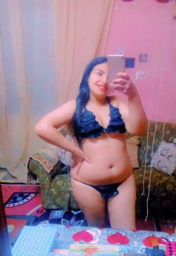 فلاحه مصرية جسكخا كلها ملبن نازله تصوير باللانجري لحبيبها اللبوه