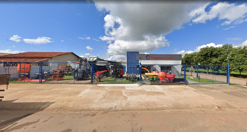 FOTO TRATORMAQUIINAS.png