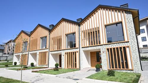 533567303 18479328544075011 3387493675189153206 n.jpg?stp=dst jpg s600x600 tt6& nc cat=101&ccb=1 7& .jpg